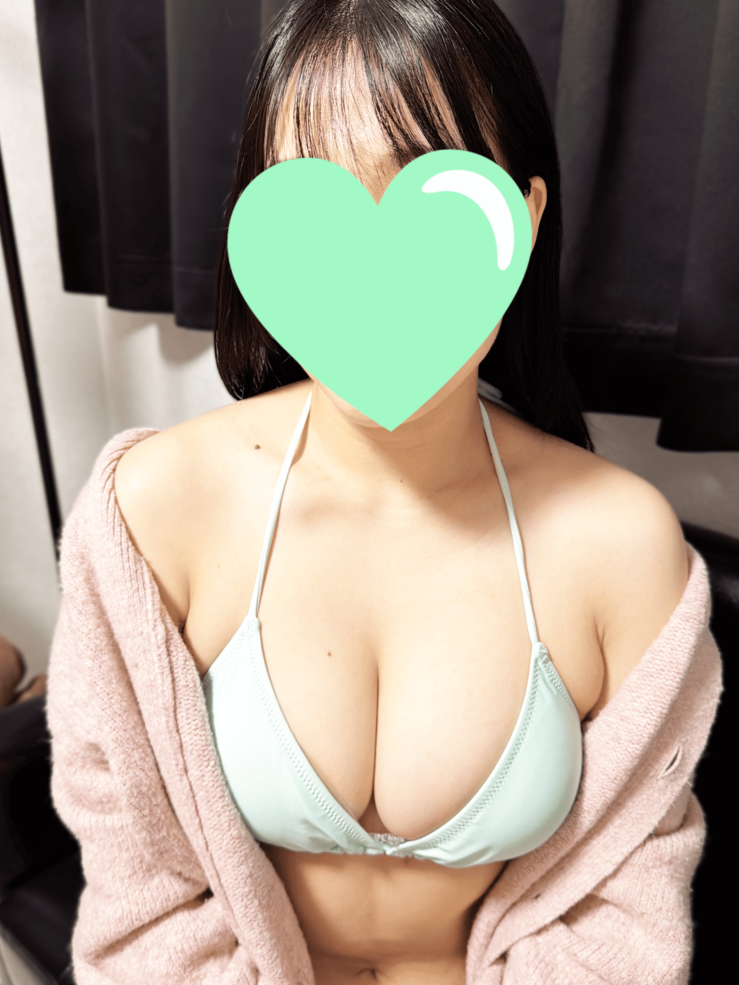 新人・李奈